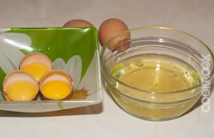 яичные желтки и белки