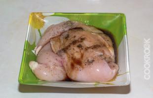 филе куриной грудке в маринаде