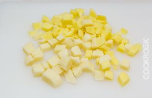 картофель кубиками