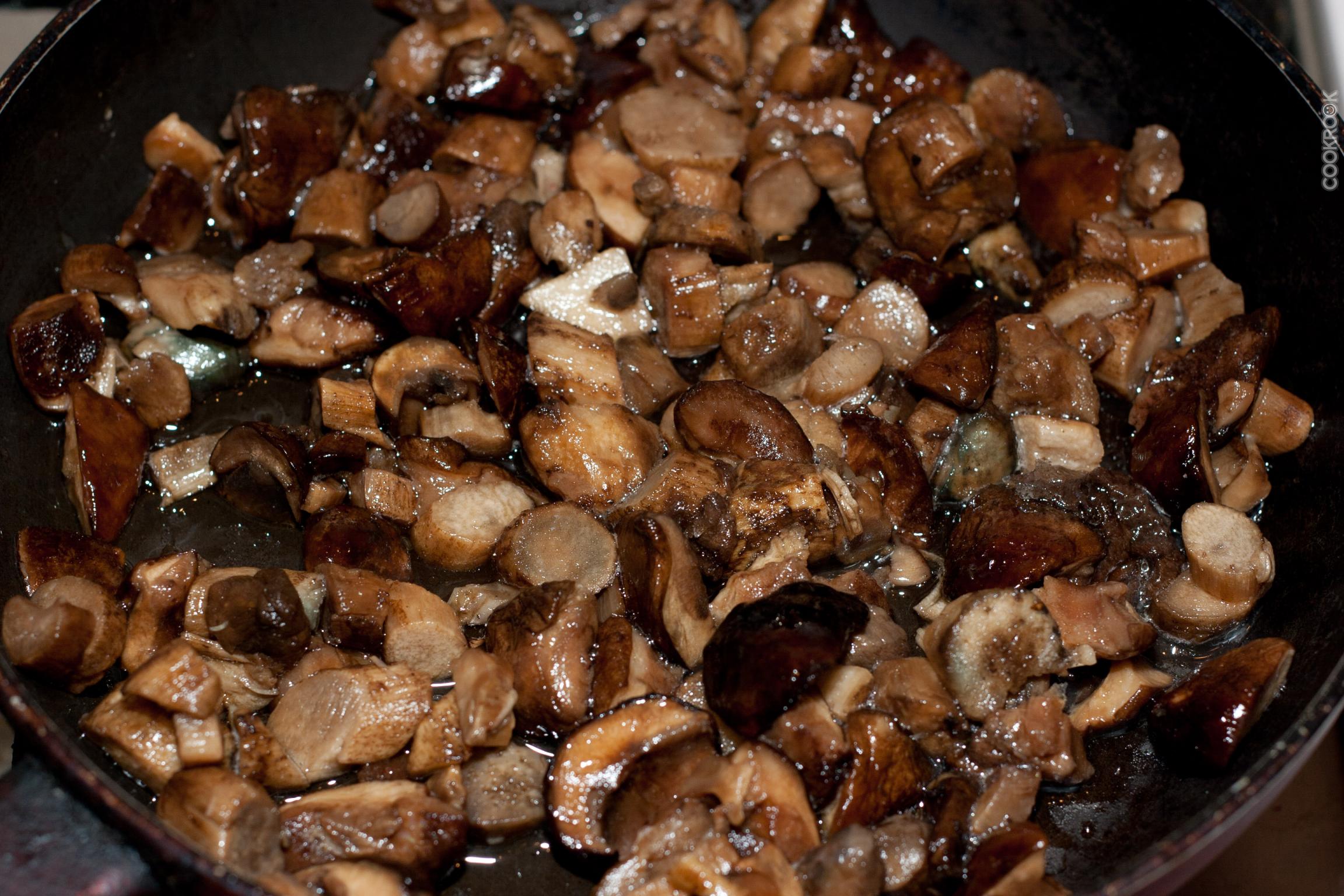 Блюда из замороженных белых грибов рецепты с фото простые и вкусные