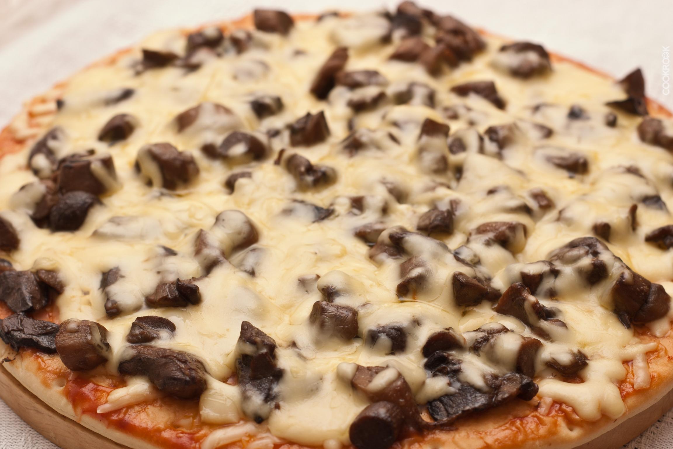 пицца грибная с шампиньонами рецепт в домашних фото 32