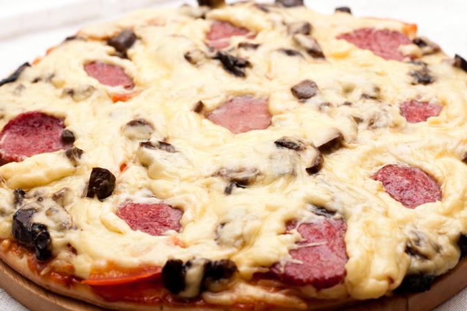 Рецепт пиццы пепперони на скорую руку