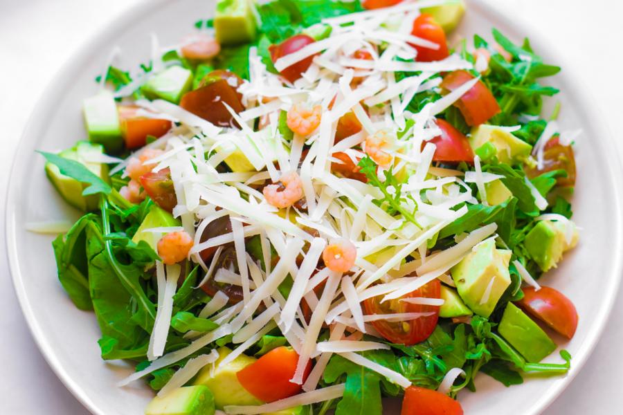 Рецепт салата с авокадо и креветками